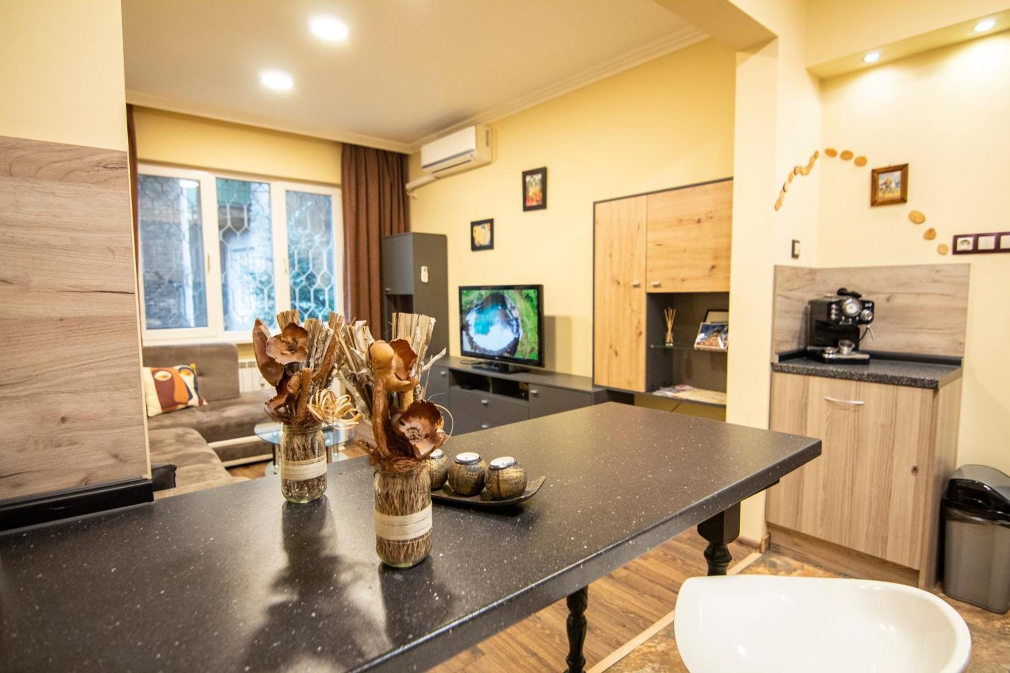 Comfort & Cozy Apartment In Sofia Center Exterior photo